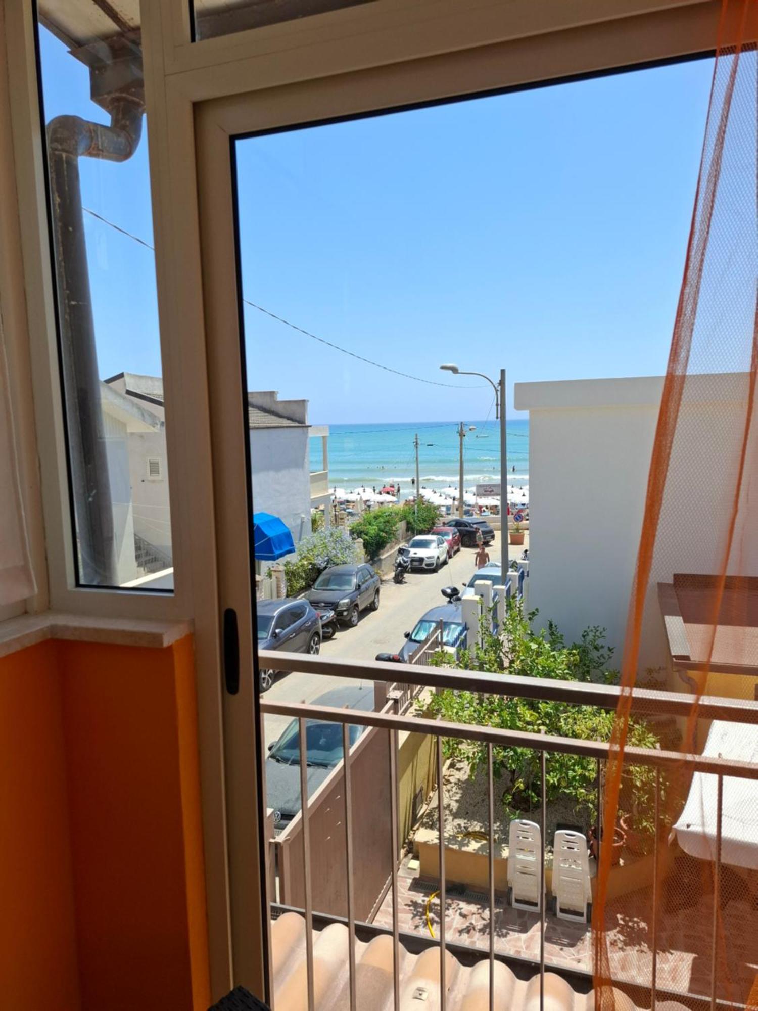 Casa Vacanze Villa Melina 雷阿尔蒙特 外观 照片